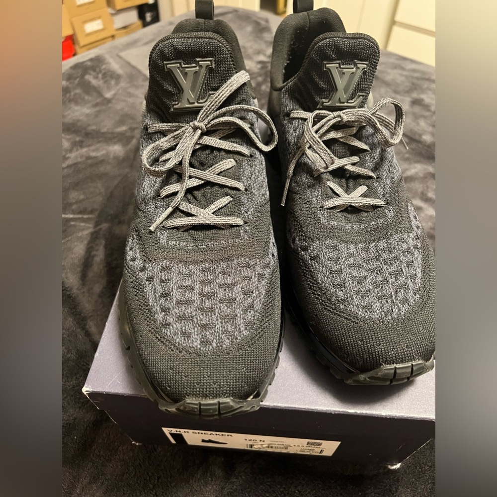 Louis Vuitton Sneaker, Black and Grey size 12